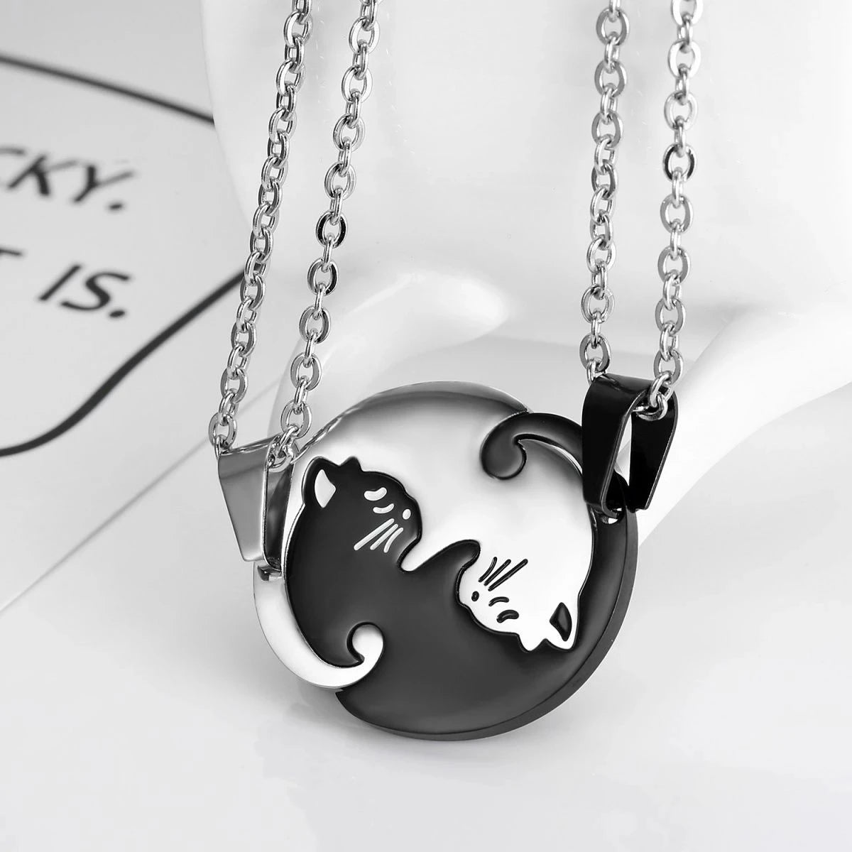 Magnetic Cuddling Kittens BFF Necklace Set - Cotairy™