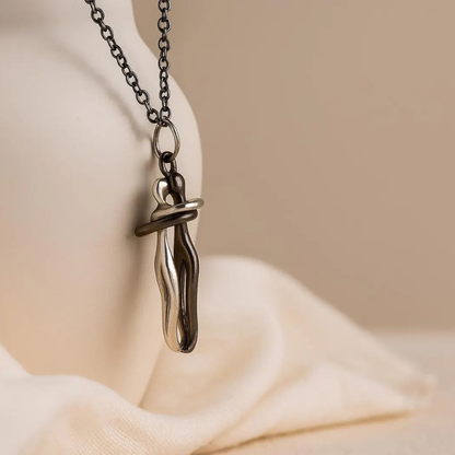 Couple/Best Friends Hugging Pendant Necklace — Cotairy™